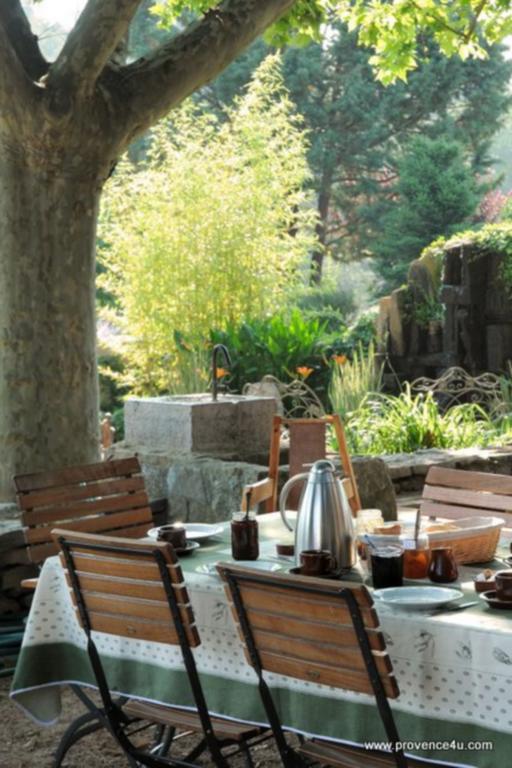 Une Campagne En Provence Bras ภายนอก รูปภาพ